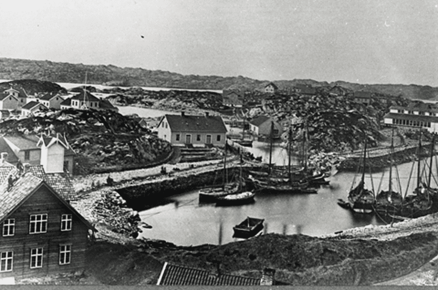 The Vigsnes mine at Karmøy lay directly on the seaboard, and ships traveled regularly to foreign ports with ore and brought back equipment, good food and wine from Europe as well as shipments of fresh lobster in return.